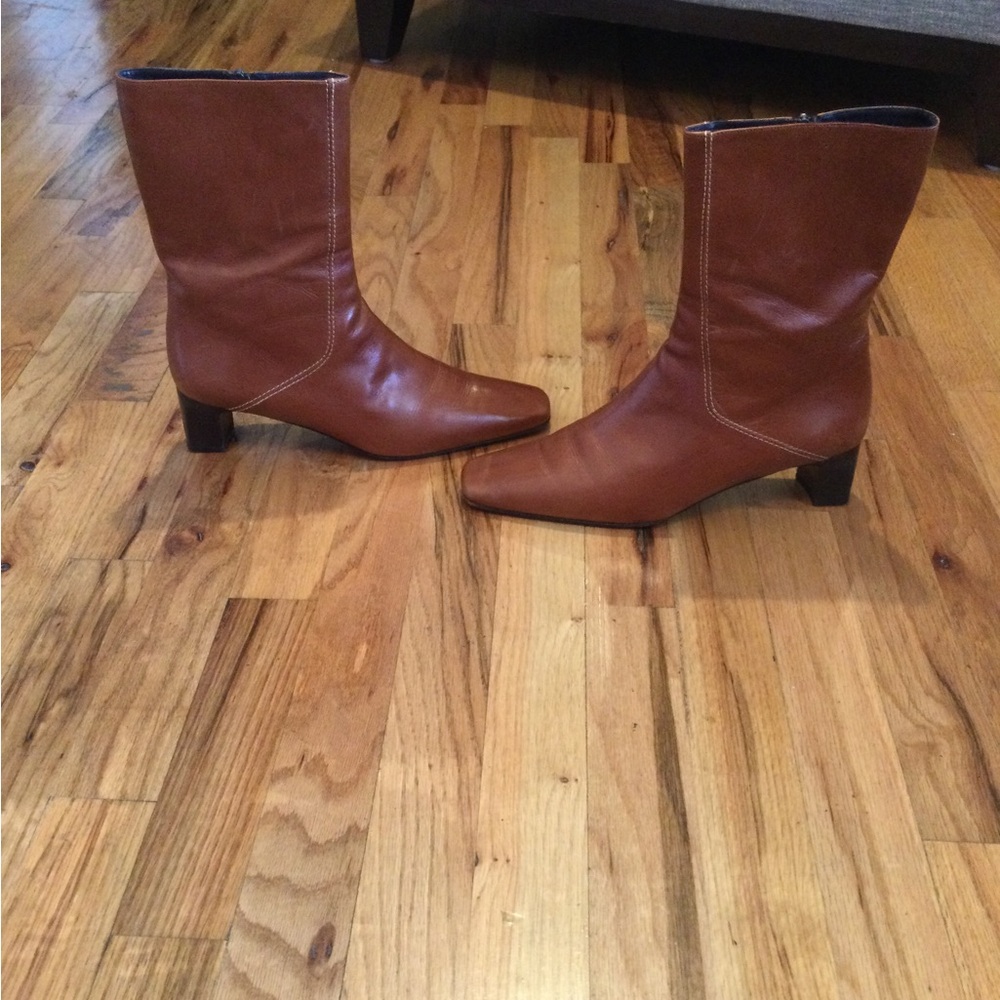 Cole Hahn cognac classic boots 9.5 EUC